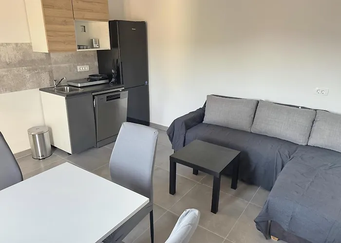 Paradise Apartment *